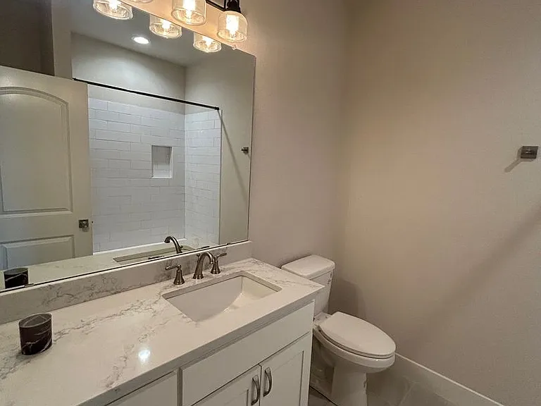 1713 Fabian Dr — Photo 6