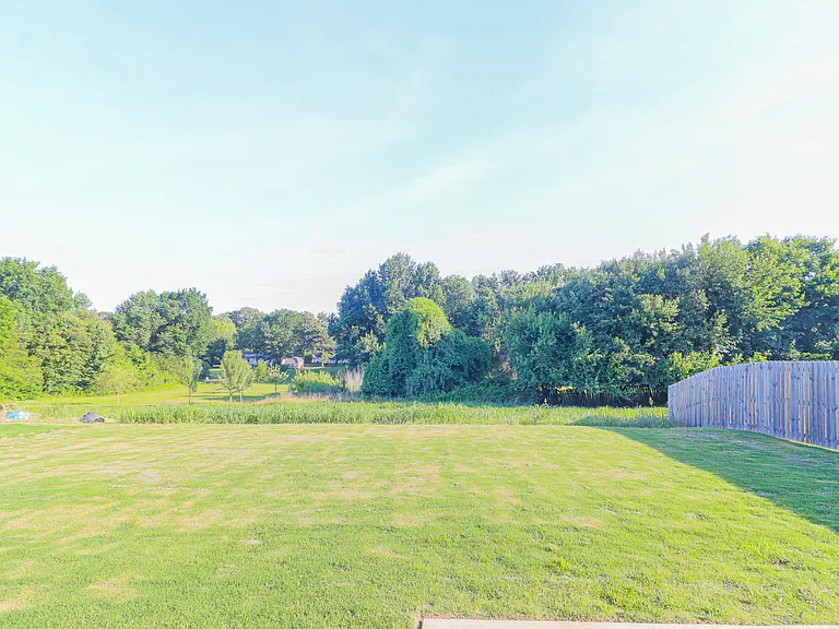 4717 Edgemont Dr — Photo 28