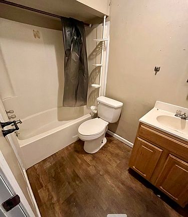 3rd image of 132 N Valley St #17