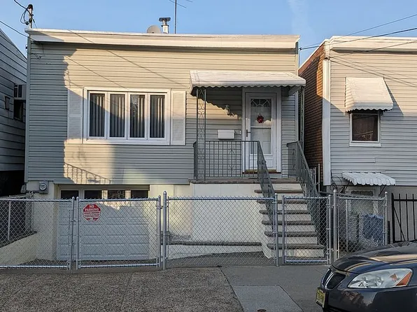 1452 44th St, North Bergen, NJ 07047