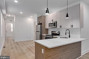 1st image of 2234 N Franklin St #4