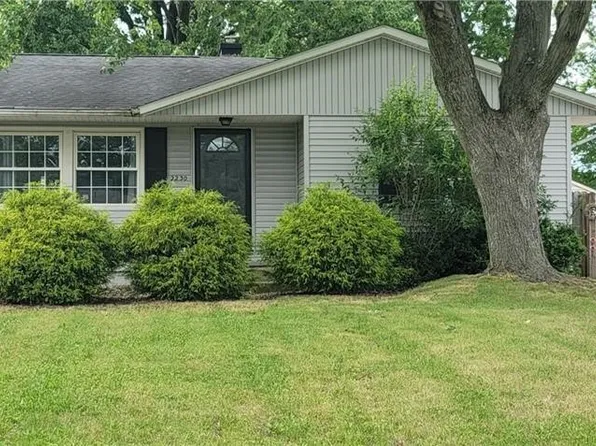 2230 Stewart Dr NW, Warren, OH 44485