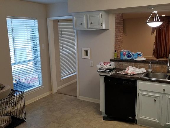 3rd image of 3027 Misty Park Dr