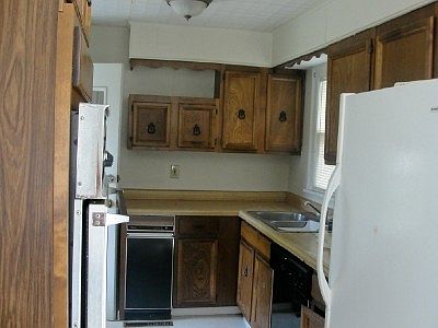 3rd image of 808 W Clipper St