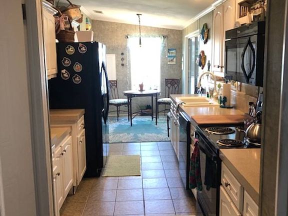 3rd image of 1938 Nathan Ln
