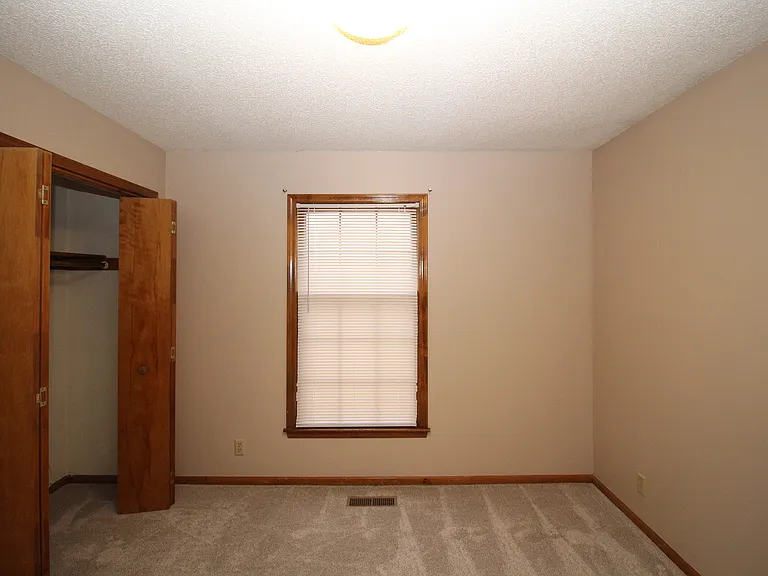 11616 Oakmont St — Photo 12