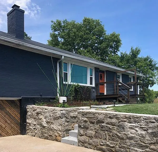 612 W Nocturne Dr — Photo 7