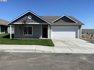 373 Cartwright Ave, Umatilla, OR 97882