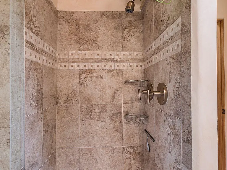 831 Ninita St — Photo 14