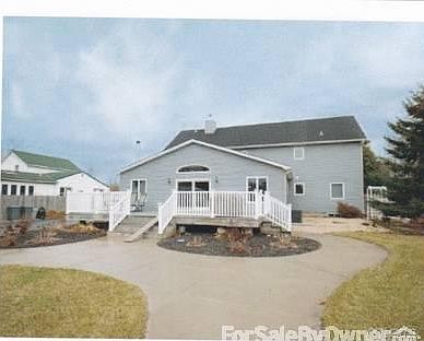 2nd image of 650 Sylvan Ave