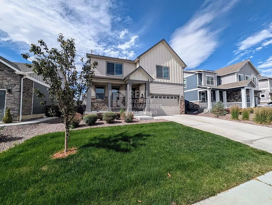Welcome to your Dream Home in Aurora — Photo 1