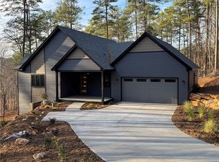 940 Coachmans Trl, West Union, SC 29696