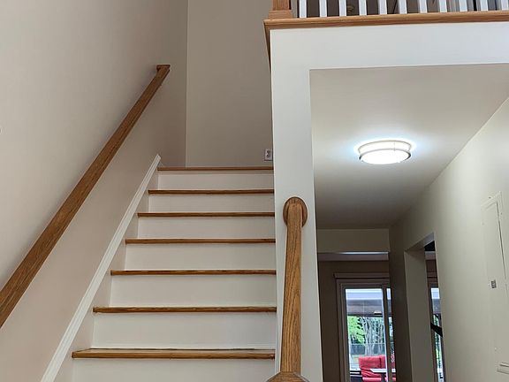 5th image of 1 E Hayestown Rd Unit 28