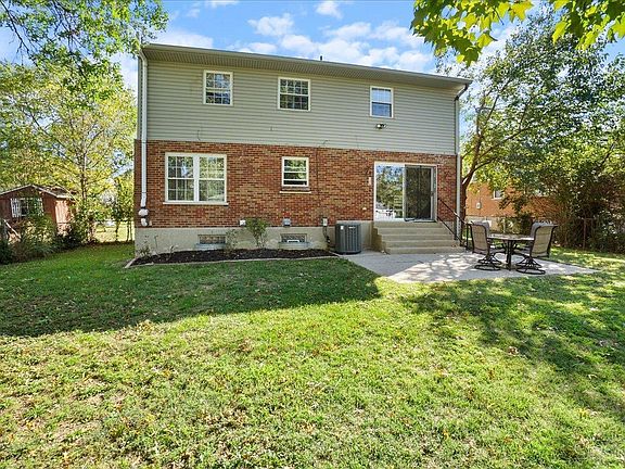 4th image of 1077 Lanette Dr