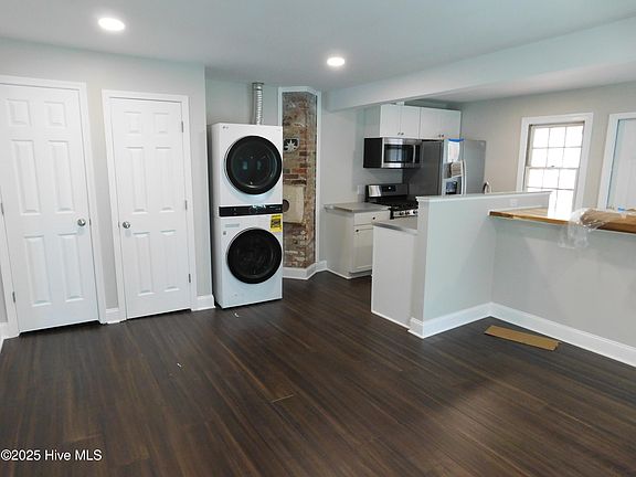5th image of 706 E Front St #D