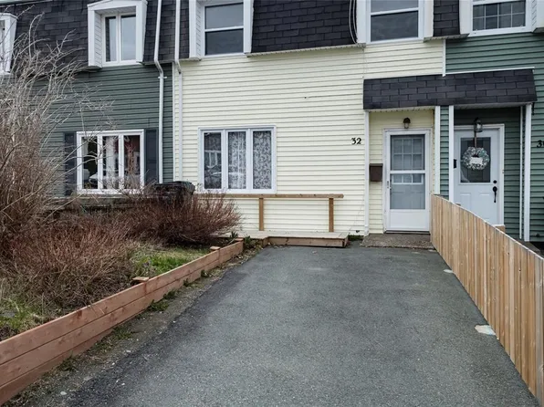 32 Mooney Crescent, St. John's, NL A1G1K1