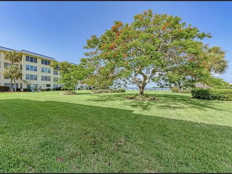 3806 Gulf Of Mexico Dr #208C — Photo 31