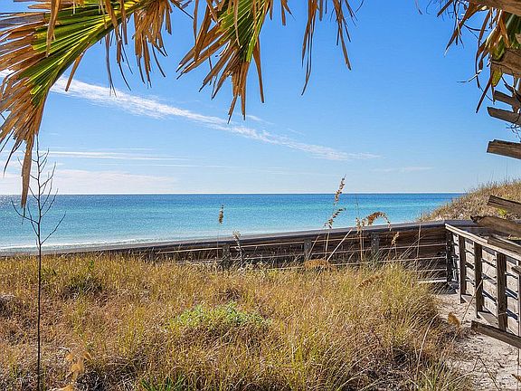 Beaches 20 min. away