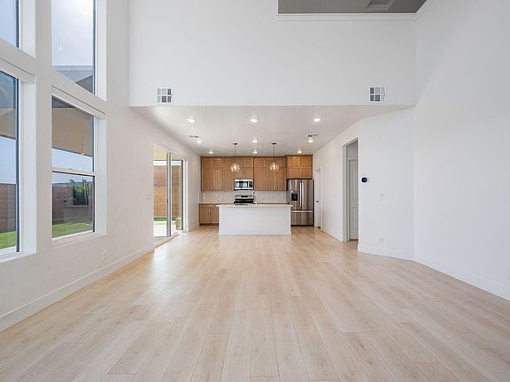 5th image of 763 S Mincio Ln
