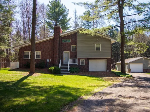 9735 Prindle Rd, North East, PA 16428