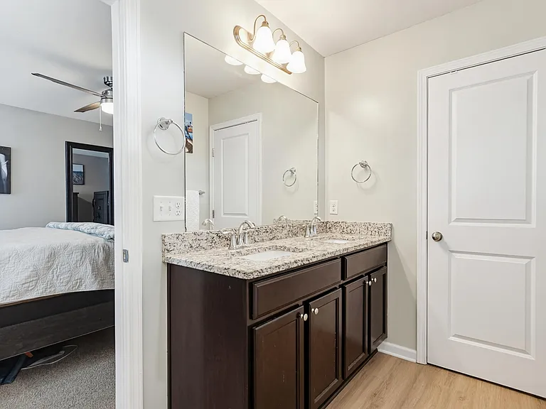 320 Honeycomb Ln — Photo 23