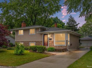 608 Woodlawn Ave, Royal Oak, MI