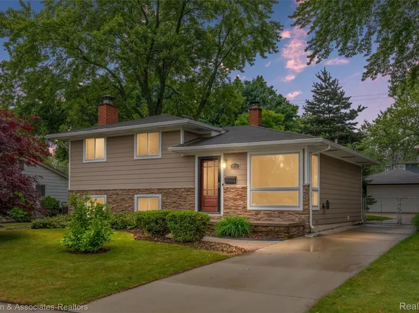 608 Woodlawn Ave, Royal Oak, MI 48073