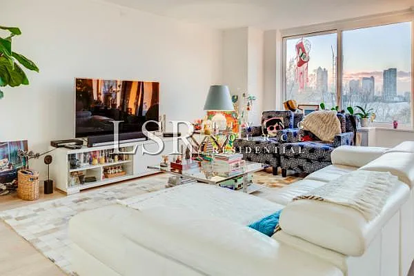 Rented by Living Source Realty | media 37
