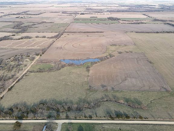 4th image of 170 Jay Rd