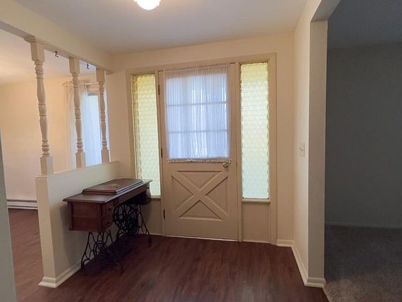 3rd image of 6040 Glenview Dr