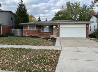 19807 Parkside St, Saint Clair Shores, MI