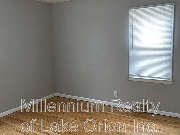 4th image of 636 Lebaron Ave