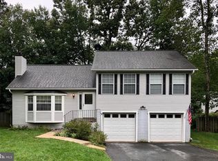 8 Wildflower Ct, Stafford, VA 22554