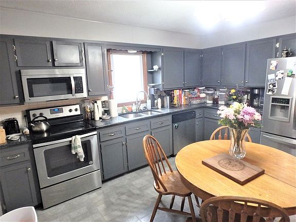 3rd image of 816 E Normal St