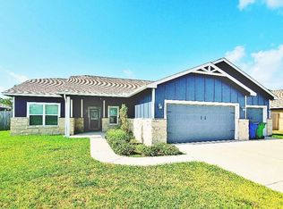 223 Mossy Meadow Dr, West Columbia, TX 77486