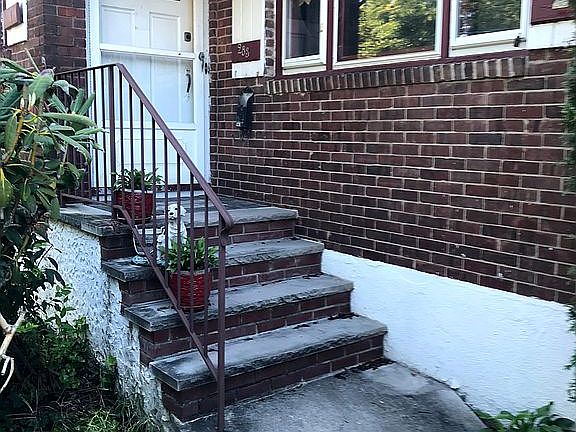 4th image of 283 Neal Dow Ave