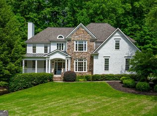 3020 Burlingame Dr, Roswell, GA 30075