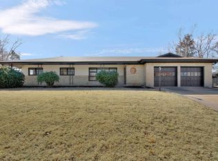 215 S Bonnie Brae St, Wichita, KS 67207