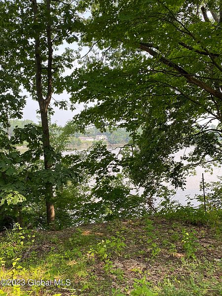 3rd image of 323 Hudson Avenue