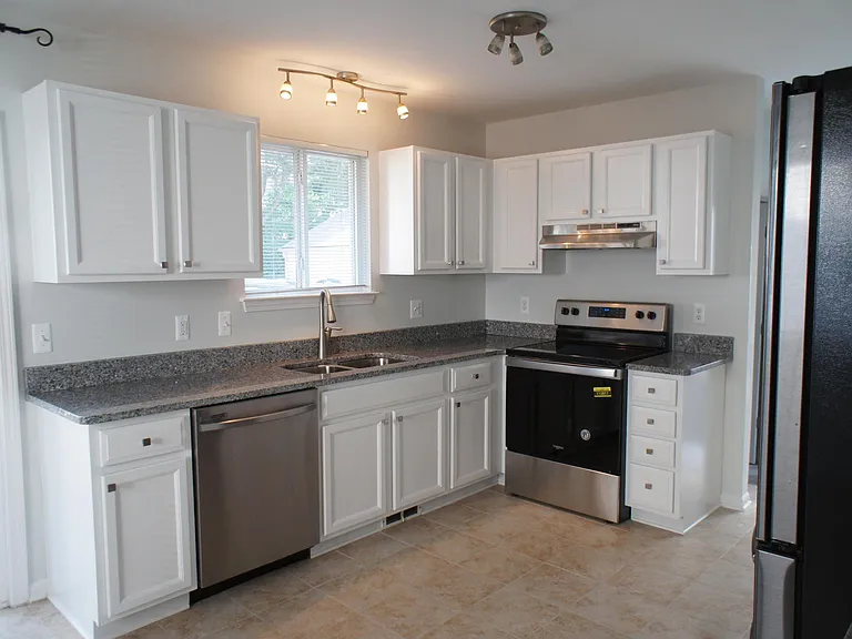 686 Eleven Mile Rd — Photo 20