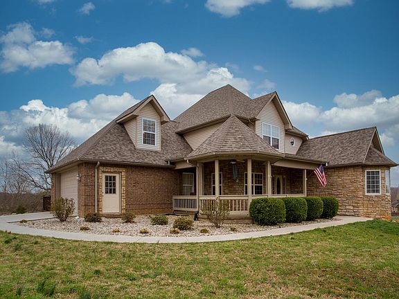 4th image of 143 Silver Creek Dr
