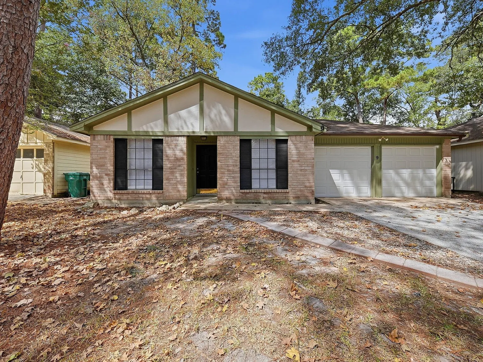 3 bed, 1.5 bath, 1041 sqft, $1,750 — Photo 1