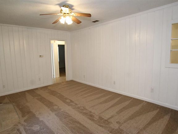 3rd image of 224 Lenox Pkwy