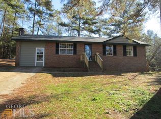 1356 Pine Hill Dr, Elberton, GA