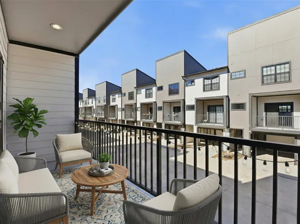 11916 S Hoa Sen Cir, Houston, TX 77072