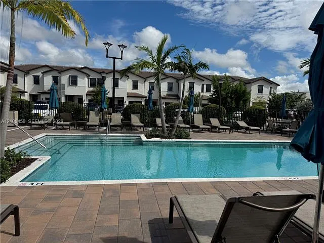 4 bed, 3.5 bath, $3,750 — Photo 4