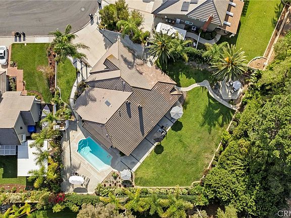 2nd image of 4060 Hickory Tree Ln
