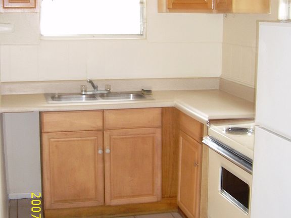 3rd image of 15954 14th St