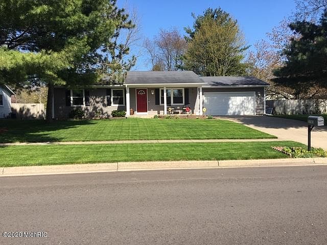 1st image of 5785 Newhaven Dr