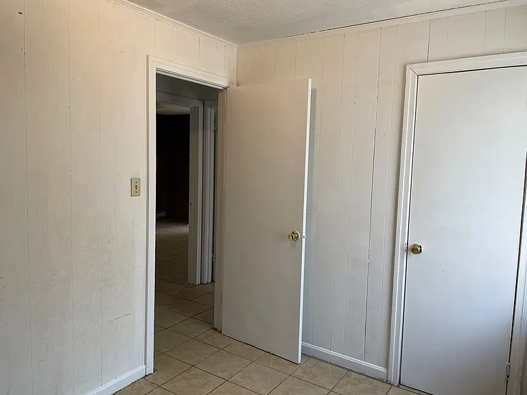 1009 Cassell St — Photo 15